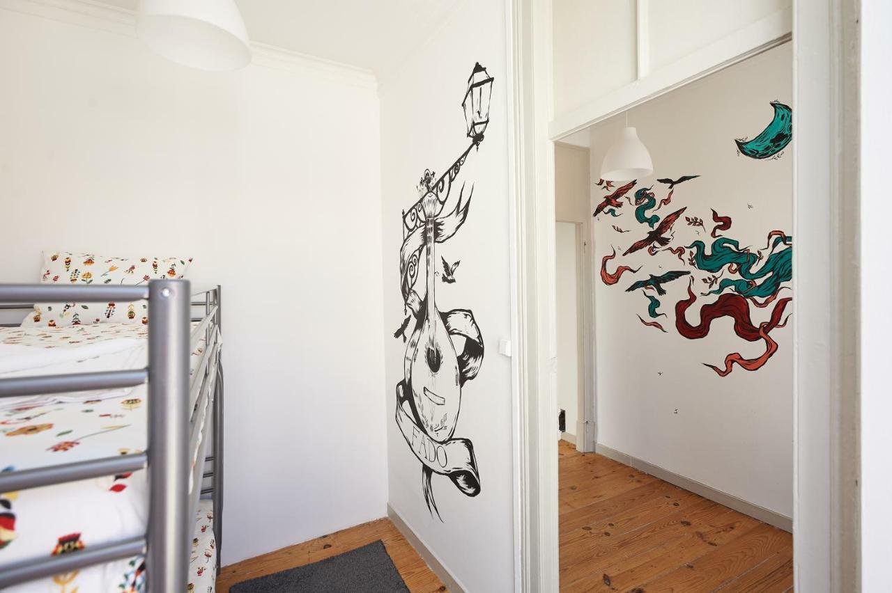 Love Inn Bairro Alto 4 Lisbon Exterior photo