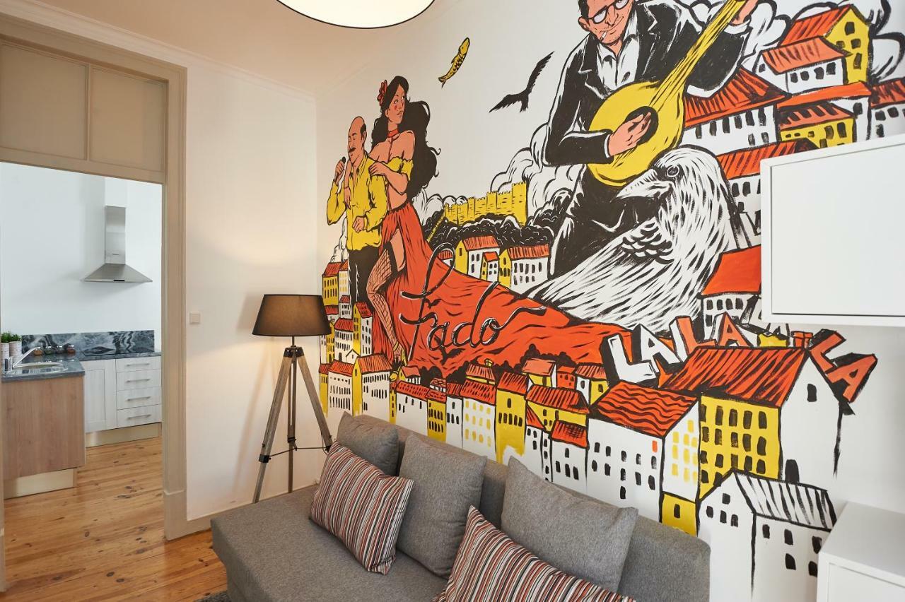 Love Inn Bairro Alto 4 Lisbon Exterior photo