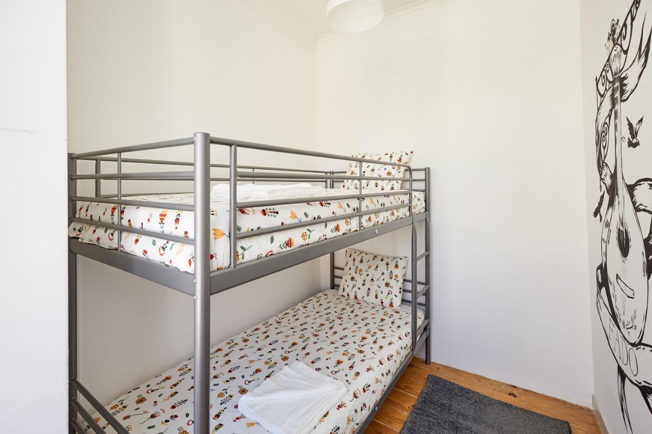 Love Inn Bairro Alto 4 Lisbon Exterior photo